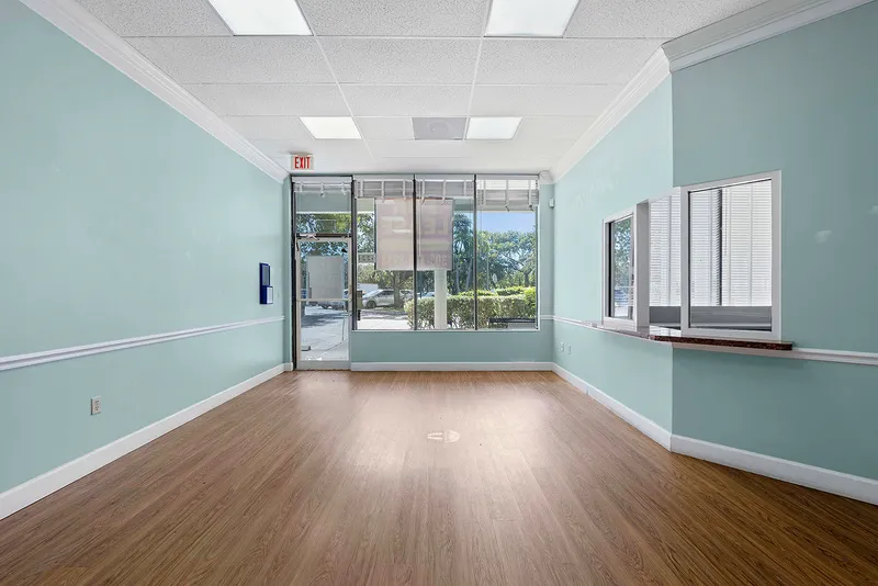 Medical Clinic Space with 6 exam rooms, medical space, photo 3