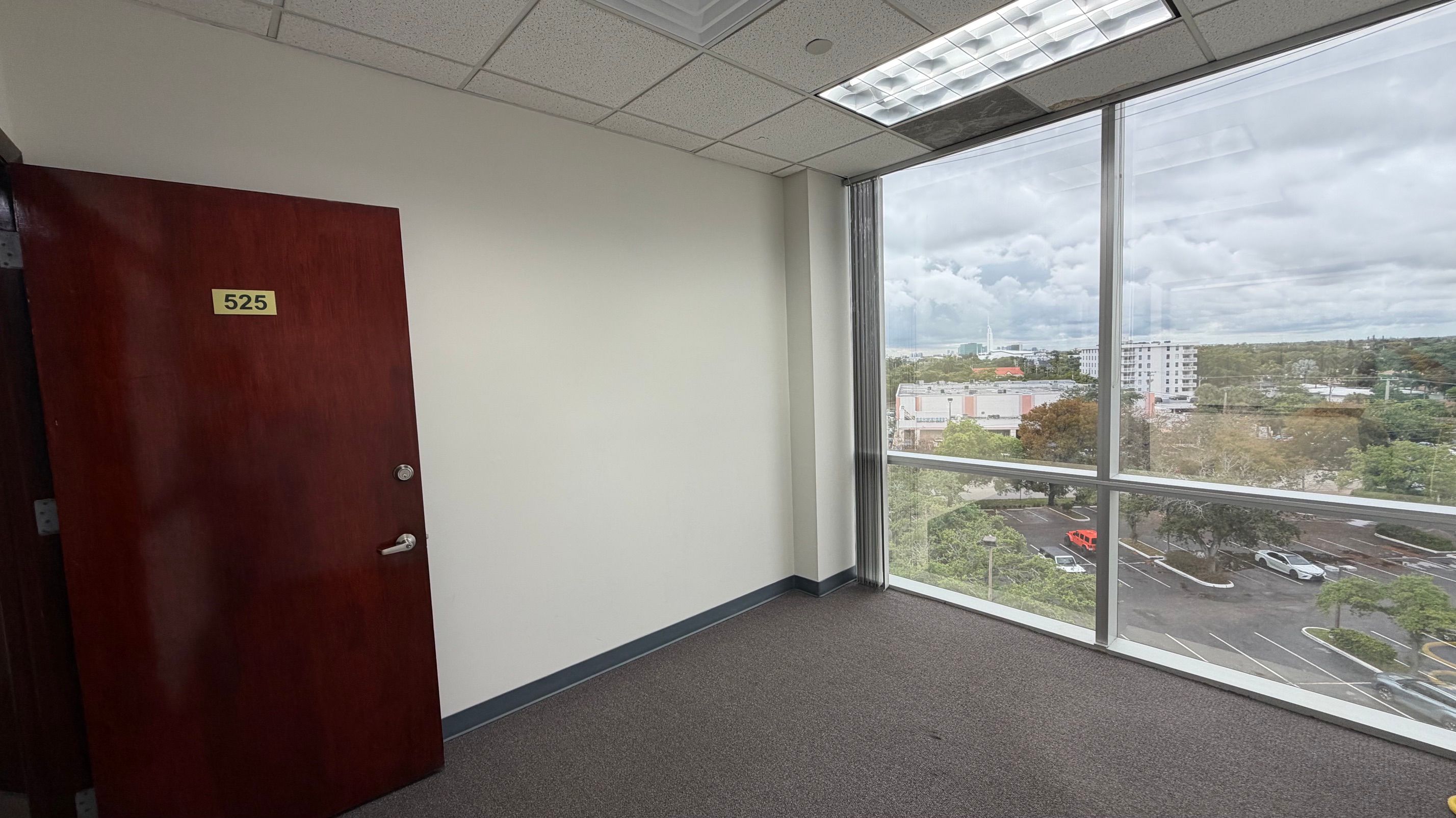 Unit 525, office space, photo 3